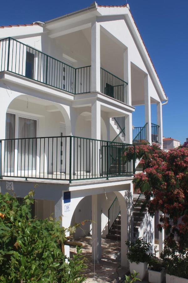 Apartment Udovicic Trogir Exterior foto