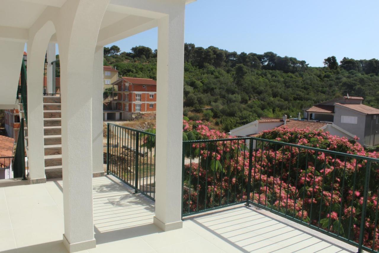 Apartment Udovicic Trogir Exterior foto